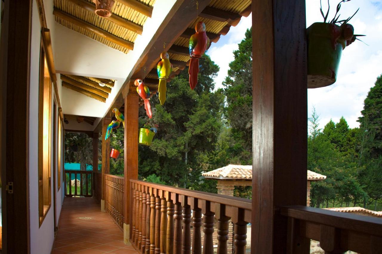 Hotel Villa Alegria Sachica Bagian luar foto